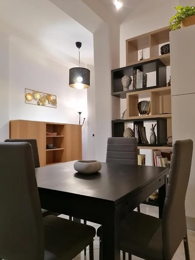 Vatican Walls Apartment location